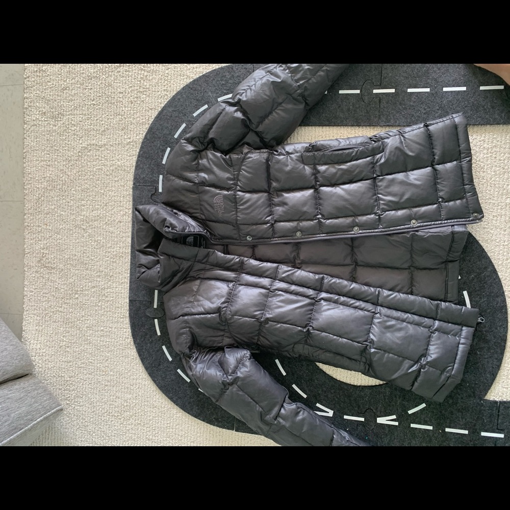 Gray north face puffer xs